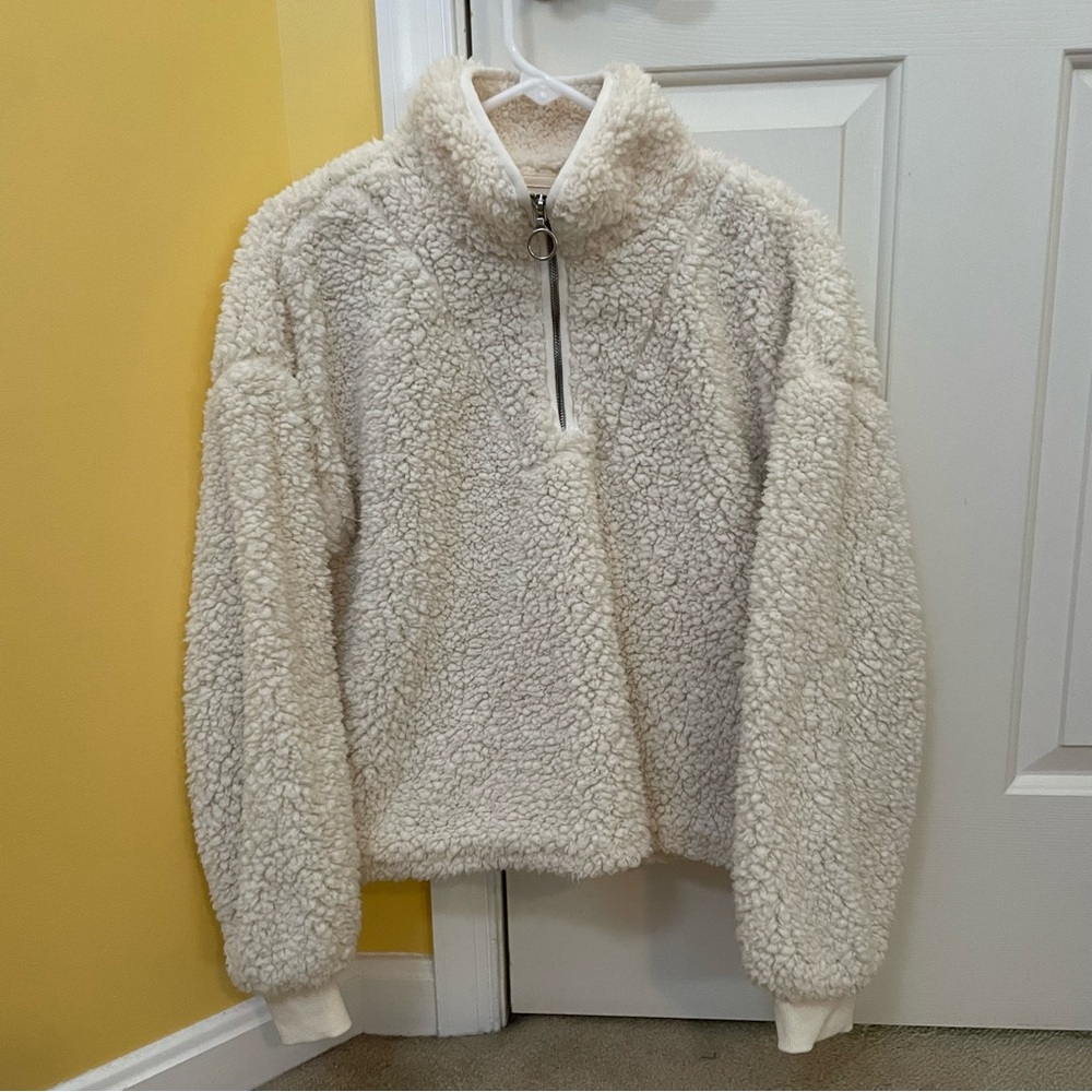 soft plush white fluffy pullover quarterzip sweater - small